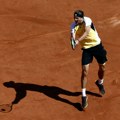 Zverev se poklonio Novaku pred derbi na Rolan Garosu: „Nikada ne može biti favorit iz senke, privilegija je biti sa njim na…