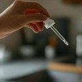Sipao "serum istine" kolegi u piće: Efekti su trajali danima, ali je plan jedne noći krenuo naopako