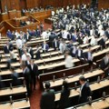 Jedna od najmoćnijih zemalja sveta se suočava sa dramatičnom političkom krizom: Vide spas u jednoj ženi?