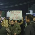 Zašto su privedeni studenti na protestu ispred Niš TV, iako ministar prosvete nije ni gostovao?