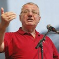 Šešelj: Niko ne zna kakvu će odluku o izborima doneti Vučić