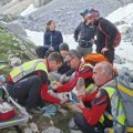Drama na Durmitoru: Belgijanac povređen tokom planinarenja, sa nepristupačnog terena izvlačili ga spasioci i helikopter (foto)…