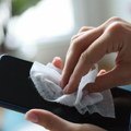 Koliko puta dnevno treba dezinfikovati telefon i sačuvati kožu: Stafilokoka, streptokoka i Ešerihija na ekranu
