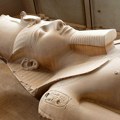 Švajcarska vratila Egiptu deo statue Ramzesa Drugog