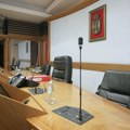 Osuđen direktor iz Čačka, proganjao drugog muškarca Nesvakidašnja presuda, pred njega bacio kondom pa viknuo: Tužibabo…