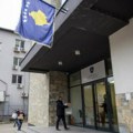 Srbi bojkotuju referendum na Kosovu i metohiji Do 11 sati na referendumu glasalo ukupno 85 osoba, u Zvečanu niko nije glasao