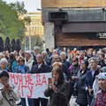 Protest ispred Filozofskog fakulteta u Beogradu zbog uklanjanja Starog savskog mosta