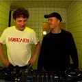 Nemački duo Gome podjednako uspešan u kuhinji, kao za DJ pultom: Za Euronews Srbija otkrivaju kako se "kuva muzika"