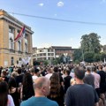 BLOG Deveti dan blokada – aplauz za uhapšene ispred suda u Užicu