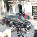 Ovako izgleda rat navijača na ulicama: Zastrašujući snimci iz Napulja, svuda lovili neprijatelje