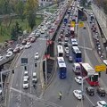 (Mape) pogledajte, nema gde igla da padne! Beograd zakrčen, a jutro tek počelo: 13 km se prelazi 40 minuta - ovaj deo grada je…
