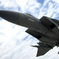 SAD tragaju za nestalim pilotom nakon obaranja F-15 u Iranu