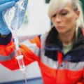 Počeo protest članova ispred vojvođanske Komore medicinskih sestara i zdravstvenih tehničara