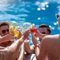 Većina ljudi greši kada se leti rashlađuje pićima: Jedan napitak je najbolji, a nekoliko njih može biti opasno