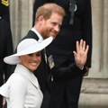Princ Hari se sa Megan Markl i decom vratio u Veliku Britaniju