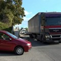 Kako se meštani Popove vode uključuju na magistralu: „Svakog dana nosimo glavu u torbi“ (VIDEO)