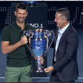 VIDEO Đokoviću uručen trofej usred turnira u Torinu: Srpski teniser imao poseban zahtev za ovu priliku