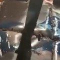 Ovi bi da kolju; Sekli tortu sa likom Vučića, pa nož zaboli posred lica: "Ovim smo sve rekli" VIDEO