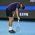 Neočekivan rasplet: Tien prvi put u ATP finalu, Medvedev morao da preda i zabrinuo sve