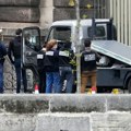Htela da se oslobodi pretopljenog zlata vrednog 1,5 miliona evra Uhapšena Kineskinja zbog krađe iz muzeja u Parizu