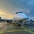 Iz Dubaija poleteo avion Er Srbije za Beograd: U letelici 267 putnika, među njima i 10 beba