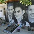 Sećanje na žrtve u Duboni i Malom Orašju: Porodice i meštani polažu cveće i vence