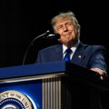 Tramp: U iranskim napadima nisu oštećeni američki avioni u Jordanu! "Ničega nema"
