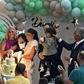 Milo Đukanović proslavio unuku prvi rođendan: Slavlje trajalo celu noć, zauzeli luks hotel, a evo ko je pevao gostima