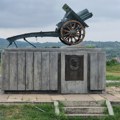 Restauriran spomenik Radoju Raki Ljutovcu na Metinom brdu (FOTO)