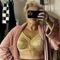 (Фото): Овако Мирјана Карановић изгледа у бикинију: Глумица у седмој деценији показала своје тело - Овакву ретко имамо прилике…
