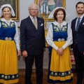 Osamdeseti rođendan švedske kraljice – u cvetnom dezenu, bez kamera i sa Karađorđevićima