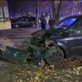 Vozač automobila izgubio kontrolu pa se zakucao u zgradu na Bulevaru Nemanjića