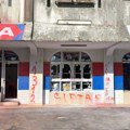 Od „vatrometa“ do tišine: Gde su nestali čuvari SNS prostorija tokom protesta u Novom Sadu?