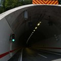 Lančani sudar u tunelu Laz, troje povređeno