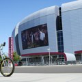 Na stadionu Stejt Farm u Arizoni, gde će biti održana komemoracija Čarliju Kirku, uhapšen naoružani bivši policajac