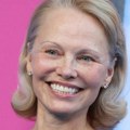 Pamela Anderson više nije plavuša: Kraj jedne ere, niko je nije prepoznao na Nedelji mode u Parizu