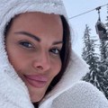 Lukasova bivša žena otišla iz Beograda na planinu Pozira na snegu, slika i besnu mašinu: Pokazala ko joj pravi društvo (foto)…