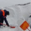 Na Kamčatki najteža zima u 146 godina: Sneg potpuno okovao poluostrvo, u gradovima napadao do 4. sprata zgrada (foto/video)