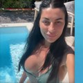 Skinula se voditeljka o čijem razvodu su svi brujali: Muž je varao i ostavio zbog ćerke pevača, ona ostala sama sa sinom…