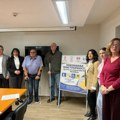 Centar za socijalni rad Leskovac dobija taktilne staze i reljefne oznake za lakše snalaženje slepih i slabovidih