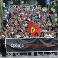 Ferari zastava i u Kragujevcu na protestu "Srbija protiv nasilja": "Samo slobodan čovek može biti srećan čovek"
