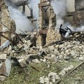 Troje poginulo, na desetine povređeno u raketnom napadu na fabriku u Ukrajini