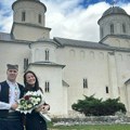 Srđan iz Priboja u narodnoj nošnji verio devojku u manastiru Mileševa