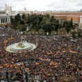 Hiljade ljudi na protestu u Madridu: Bune se protiv zakona o amnestiji za katalonske separatiste (foto)