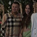 Stefan Karić sa lepom brinetom došao na venčanje Bore i Milice: Evo ko mu je odmah skočio u zagrljaj