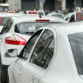 (VIDEO) Taksi „u boji“ donosi visoke kazne: Beogradski taksisti od danas isključivo u belim vozilima