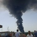 Veliki požar u Šidu, odjekuju i eksplozije: Vatra zahvatila fabriku za boje i lakove (FOTO/VIDEO)