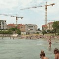 “Ovo je neizdrživo, moramo otići”: Turisti frapirani prizorom sa jedne od najpopularnijih hrvatskih plaža (FOTO)