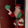 "Ho, ho, ho, da li ovde ima neki: Lav?" u stan Maje Berović na Dedinju upao maskirani Deda Mraz: Kad je skinuo bradu, njen sin…