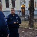 Potresan snimak! Ljudi na nogama, izbili protesti: Devojčica moli policajce da je ne predaju ocu posle smrti majke, njegove…